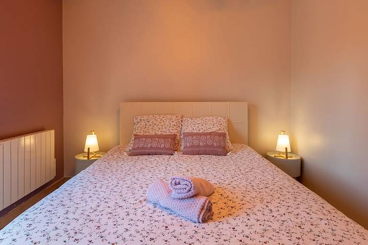 Location de vacances pour 8 personnes, avec terrasse et jardin à Anglars-Nozac - 3