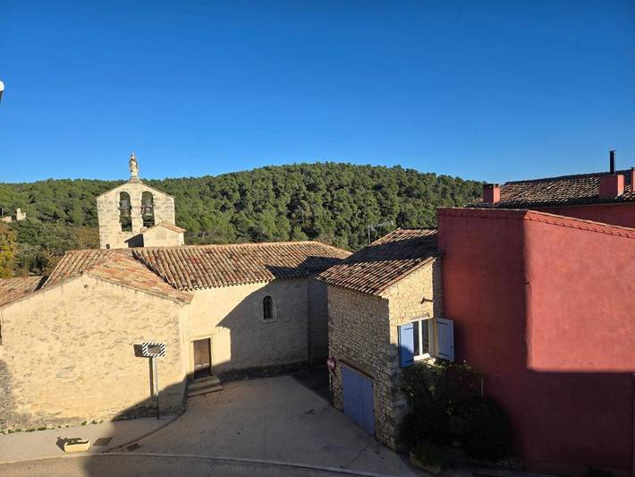Gîte pour 4 personnes, avec terrasse et vue, animaux acceptés à Vitrolles-en-Luberon