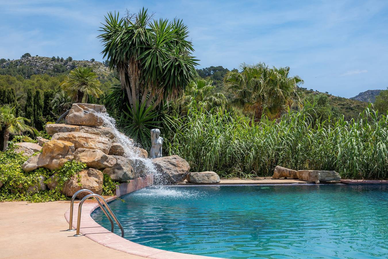 Villa de vacances Ribot avec vue montagne, piscine, Wi-Fi, jardin et terrasse in Capdepera, Majorque de l'Est