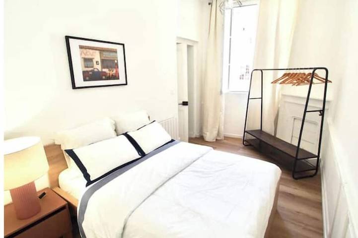 Appartement entier, Appartement 2 pièces, immeuble 17e siècle. in Auch, Gers
