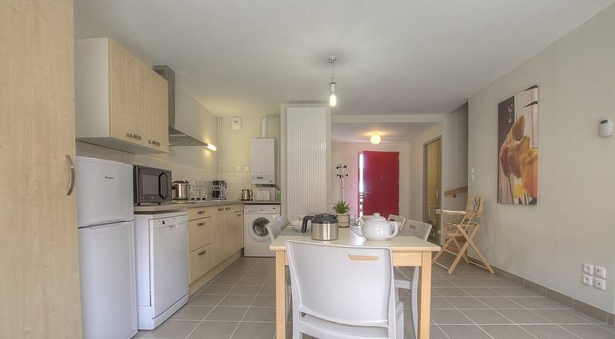 Gîte pour 6 personnes, avec terrasse et jardin à Guéreins - 2