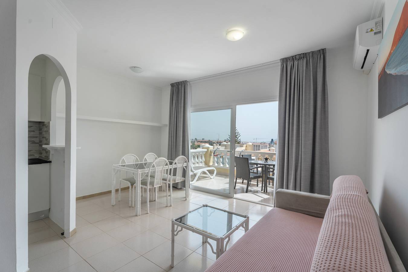 Ganze Wohnung, Ferienwohnung 'Michelangelo Resort 126' mit Gemeinschaftspool, Gemeinschaftsgarten und Klimaanlage in Las Adelfas, San Miguel de Abona