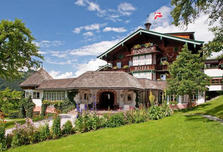 Hotel für 5 Personen, mit Terrasse und Garten sowie Pool und Sauna in Kitzbühel