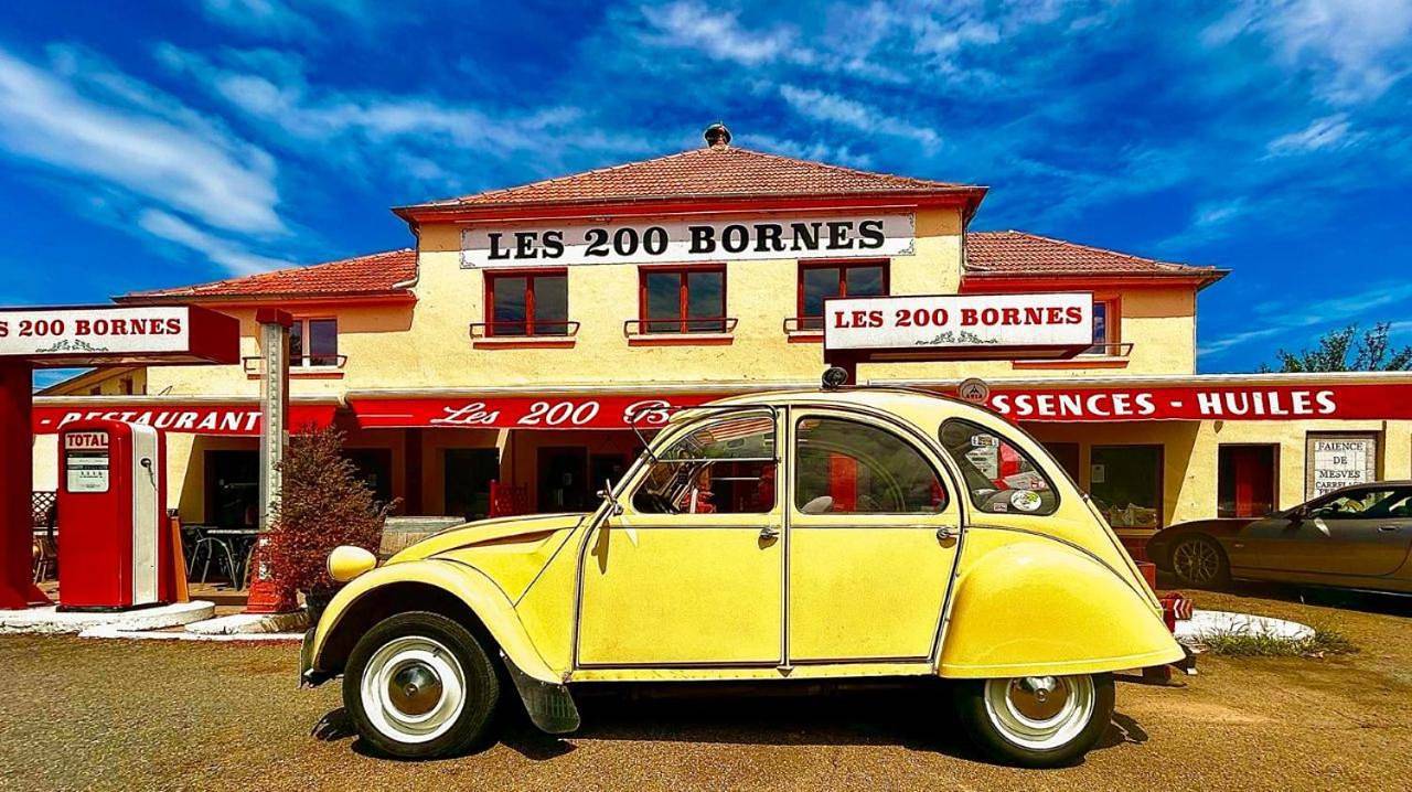 Logis Hôtel Les 200 Bornes in Pouilly-sur-Loire, Vallée de la Loire