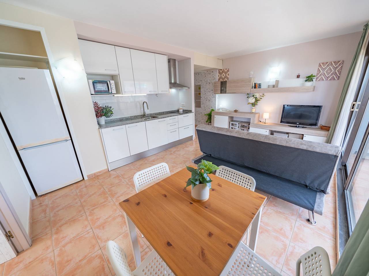 Geheel appartement, Vakantieappartement voor 3 personen met balkon in Malgrat de Mar, Costa del Maresme