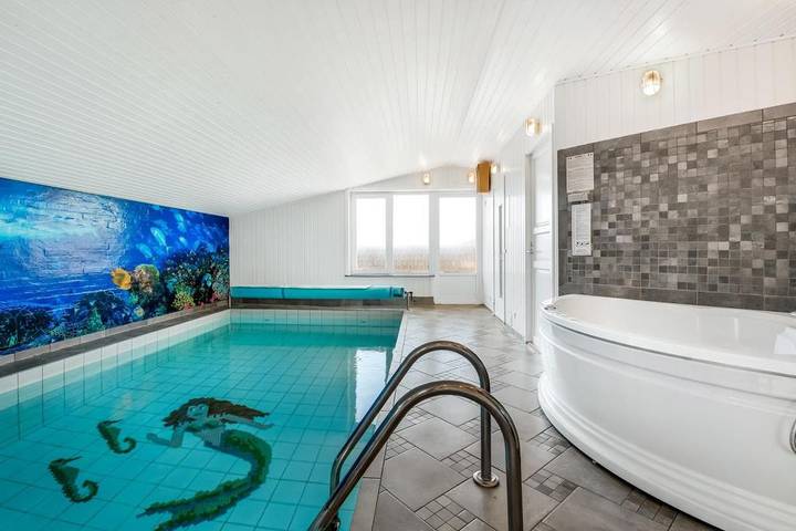 Ferienhaus für 10 Personen, mit Sauna und Pool sowie Whirlpool und Balkon/Terrasse, mit Haustier in Klitmøller - 2