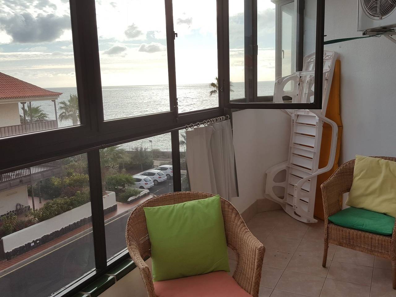 Ganze Wohnung, Apartment  Meerblick in Costa del Silencio, Arona