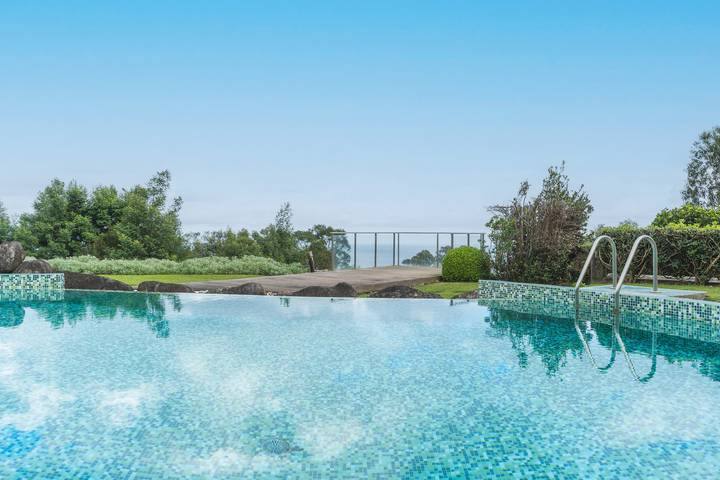 Villa para 6 pessoas, com Varanda e Terraço e ainda Jardim em Santa Cruz