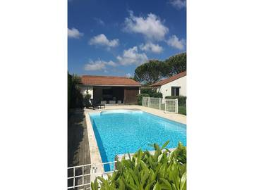 Cottage pour 8 personnes, avec piscine et jardin à Brives-sur-Charente