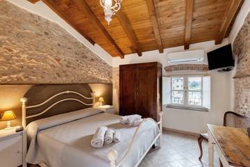 Chambre pour 2 Personnes dans Ceriale, Alpes liguriennes, Photo 1