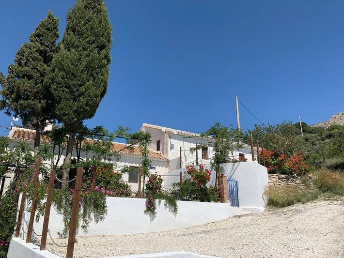 Casa rural para 4 personas, con piscina además de jardín y vistas, Se admiten mascotas en Álora - 2