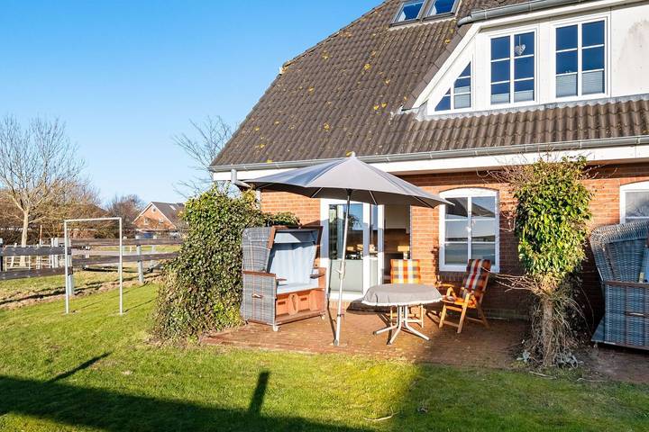 Ferienwohnung für 2 Personen, mit Terrasse und Garten sowie Ausblick in Husum