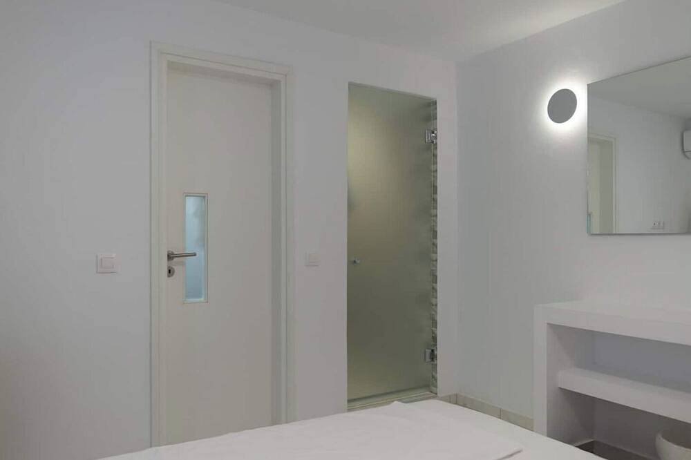 Hh Bluewater | Luxury house by the sea in Paros