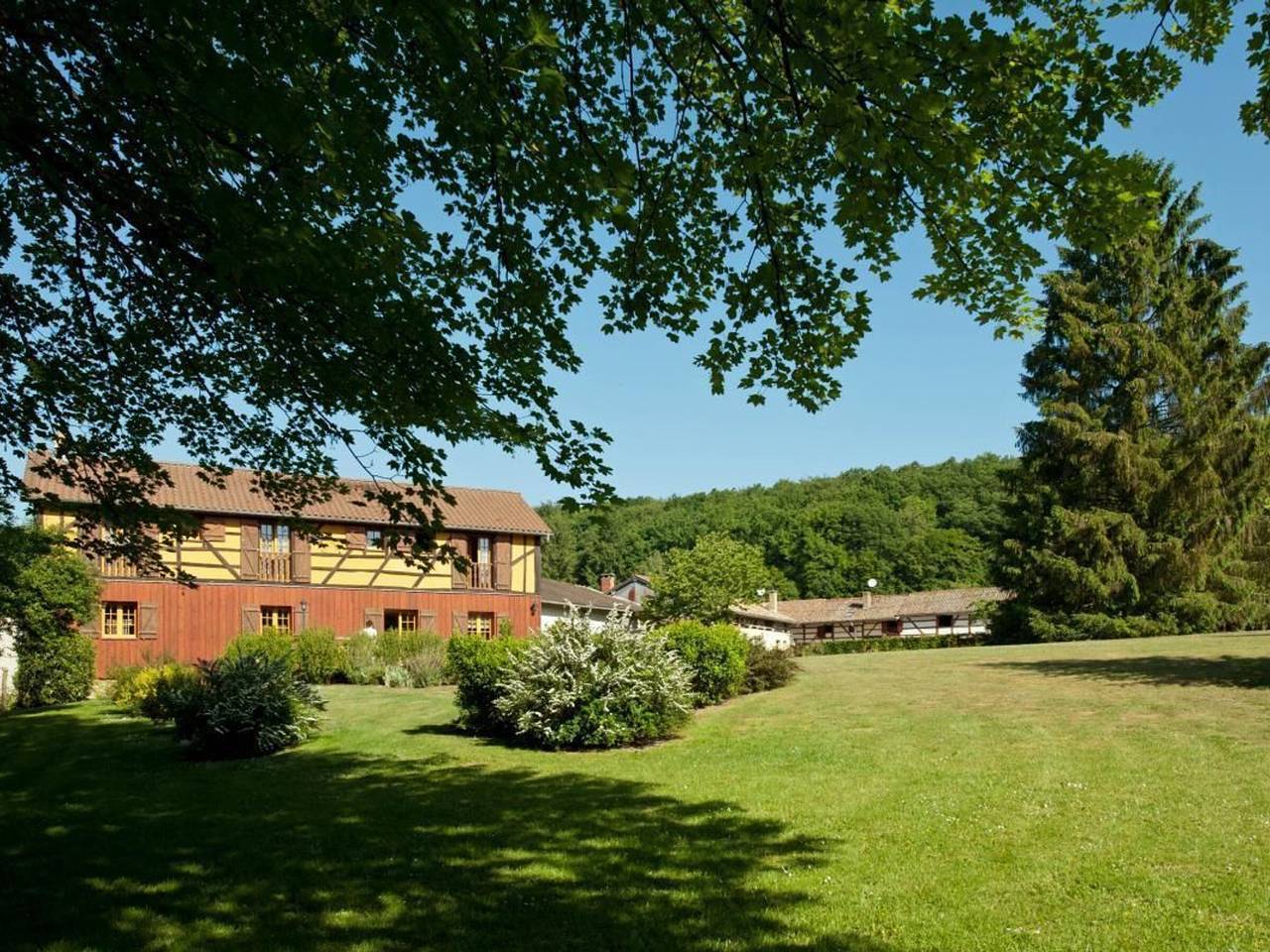 Chambres élégantes au cœur de la forêt d'Argonne in Futeau, Verdun
