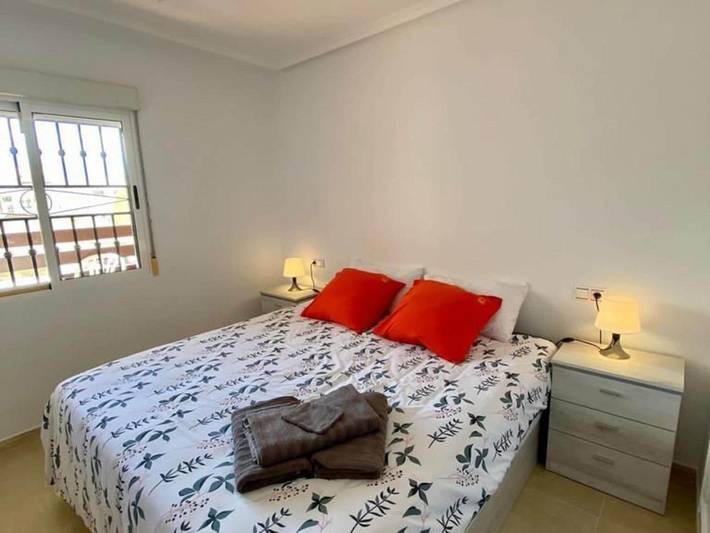 Ferienhaus für 4 Personen, mit Balkon und Terrasse sowie Garten und Pool in Torrevieja - 3