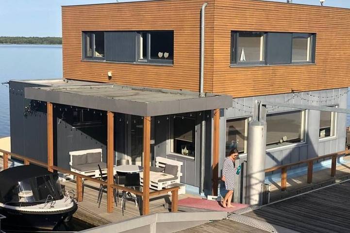Hausboot für 6 Personen, mit Terrasse im Lausitzer Seenland