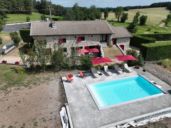 Gîte pour 12 personnes, avec piscine en Haute-Loire - 4