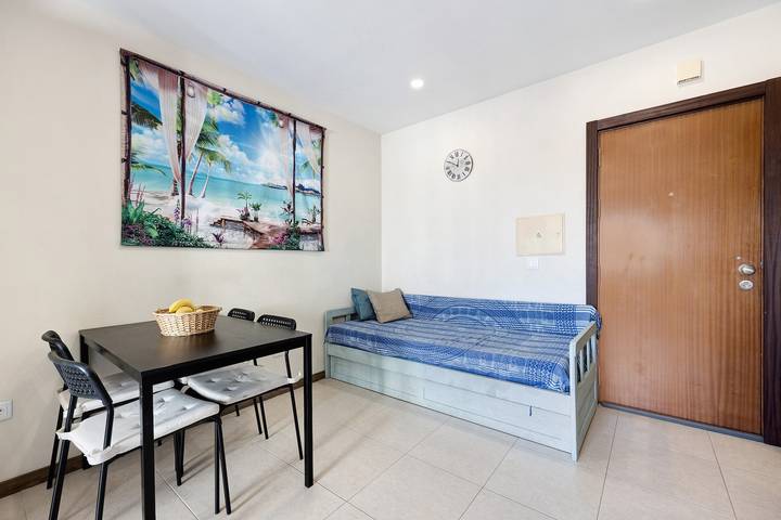 Appartamento intero, Appartamento di vacanza "Da Praia" con aria condizionata, balcone, giardino in comune e Wifi in Praia da Rocha, Portimao