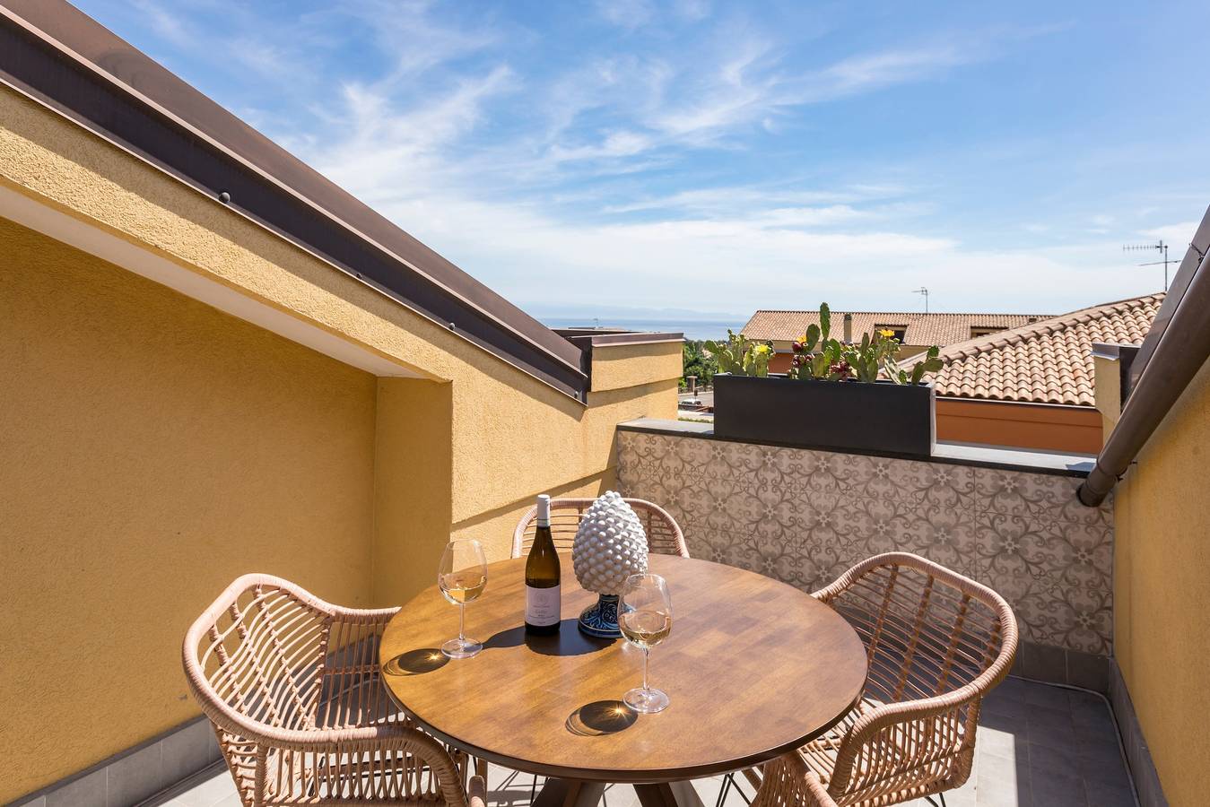 Appartement entier, Appartement « The Zest, Sicile » avec vue sur mer, Wi-Fi et climatisation in Riposto, Province de Catania