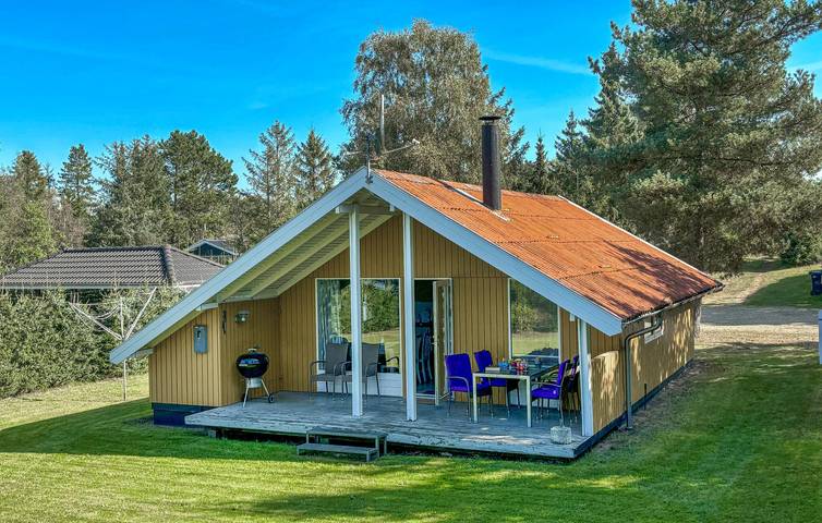 Feriehus for 6 personer, med terrasse og hage, dyr tillatt i Silkeborg