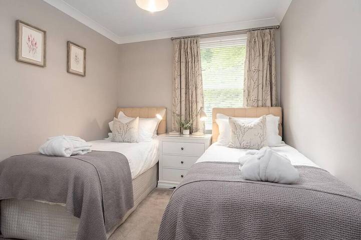 Appartement entier, Duplex-Prestige-Sdb privée avec douche-Terrasse in Durham, Comté de Durham