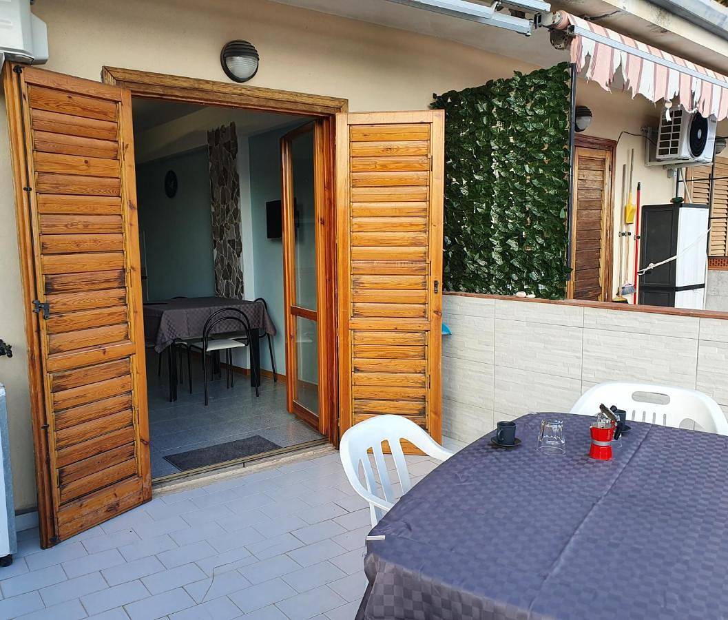Ganze Wohnung, Apartment with Sea View in Letojanni, Messina Provinz