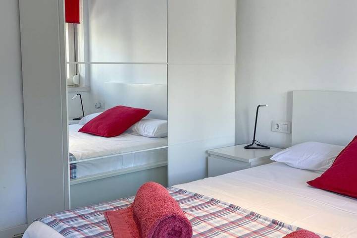 Appartement entier, Appartement moderne piscine et parking par Hostem in Platja de la República (Vilanova i la Geltrú), Vilanova i la Geltrú