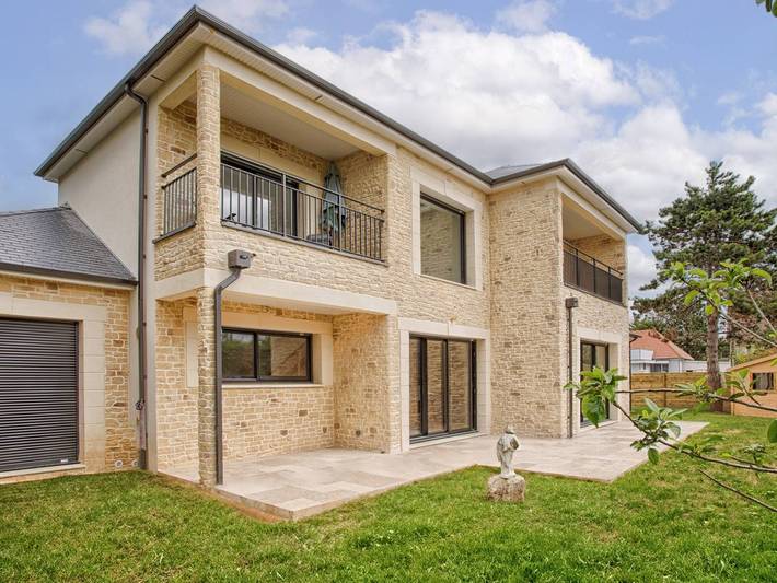 Holiday home for 12 people, with terrace and garden - 1