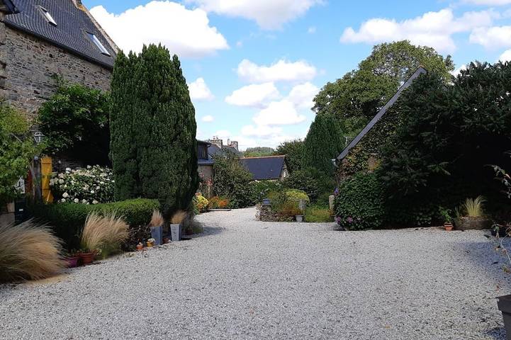 Gîte pour 3 personnes, avec jardin à Bégard - 3