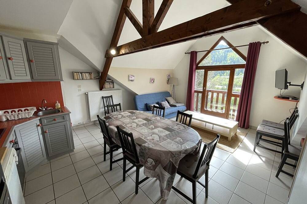 Apartamento en chalet cerca de telesilla, 2 habitaciones, cocina equipada, 70m² in Le Lioran, Laveissière
