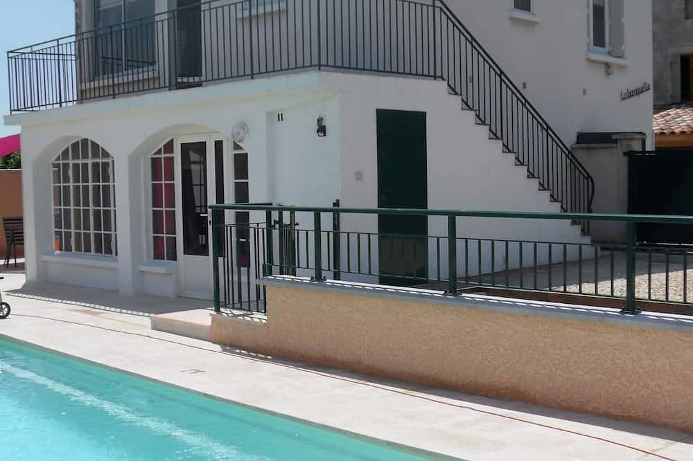 Maison Spacieuse, Piscine privée, 4 chambres, à Vallon-Pont-d'Arc, Ardèche in Vallon-Pont-d'Arc, Ardèche