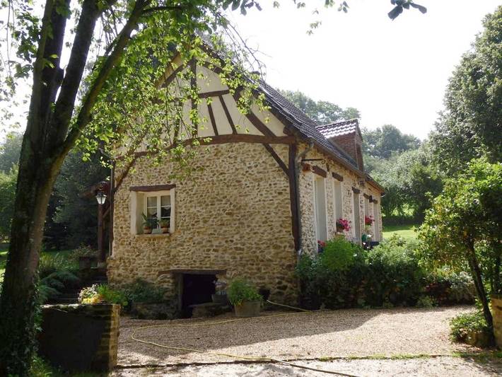 Gîte pour 2 personnes, avec Terrasse ainsi que Jardin et Vue à Saint-Aubin-sur-Gaillon