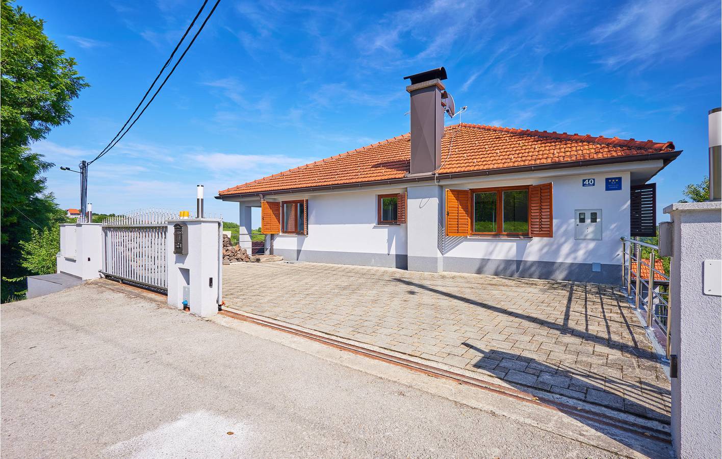 Charmant appartement van 120 m² met zwembad, terras en barbecue! in Zagreb en omgeving