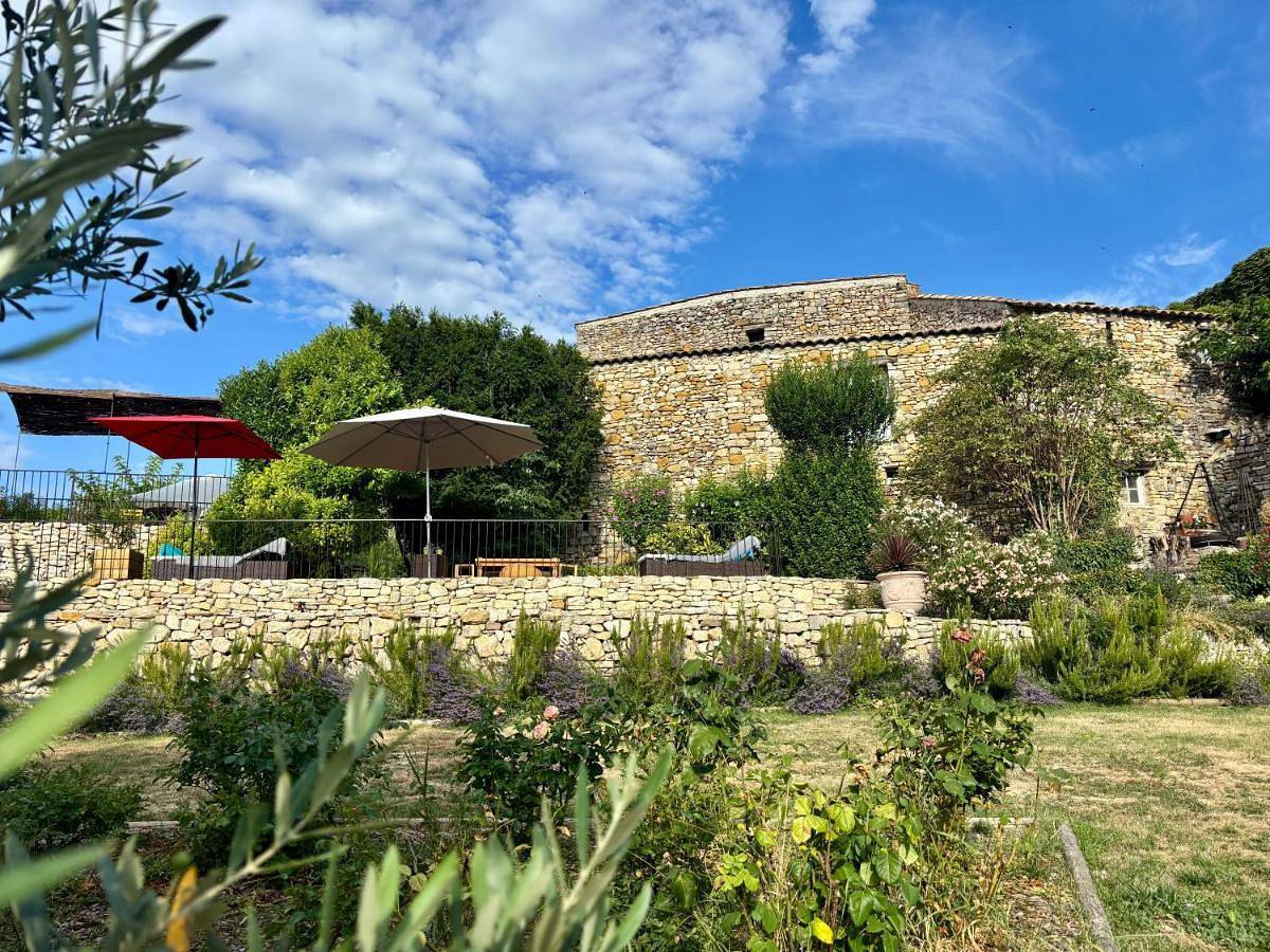 L Ostau de la Treille in Limans, Parc naturel régional du Luberon