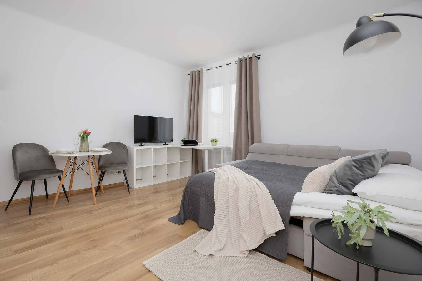 Entire studio, Tasteful Studio in Warsaw | Close to Metro and Center in Warsaw Śródmieście, Warsaw