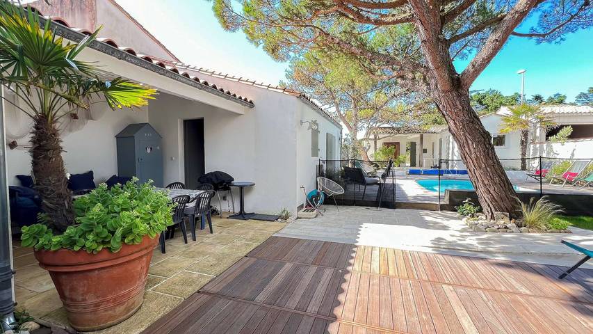 Gîte pour 10 personnes, avec jardin et piscine dans Plage Du Gros Jonc Le Bois Plage En Re - 4