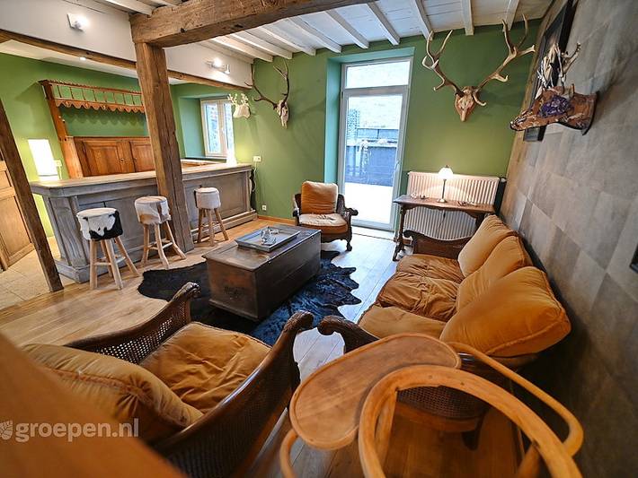 Location de vacances pour 12 personnes, avec jardin et vue sur le lac ainsi que terrasse et piscine à Nassogne - 4