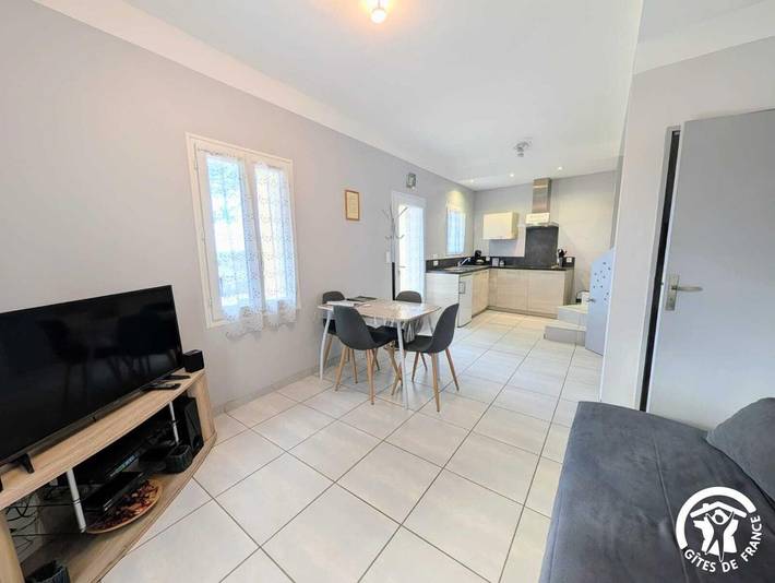 Gîte pour 4 personnes, avec piscine et terrasse à Saint-Pargoire - 4