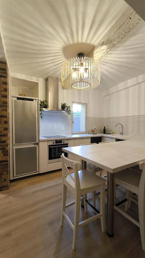 Gîte pour 6 personnes, avec vue et balcon, adapté aux familles dans Calanque De Port Pin Cassis - 3