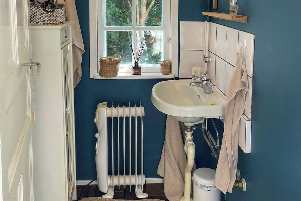 Gemütliches Häuschen mit offenem Kamin und sonniger Veranda in Malmköping, Flen