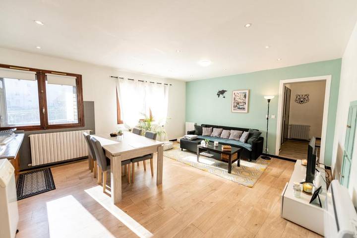 Gîte pour 8 personnes, avec terrasse à Givors - 3