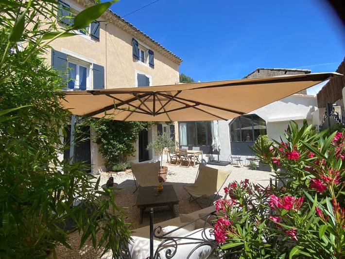 Ferienhaus für 5 Personen, mit Terrasse und Garten sowie Pool in Pujaut