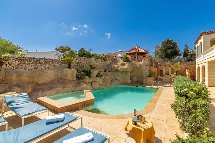 Ganze Wohnung, Villa & Pool 4 Mellieħa Bay Retreat in il-Mellieha, Mellieha
