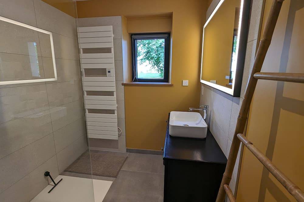 Maison familiale avec piscine privée chauffée, près de Pithiviers et Fontainebleau, à 1h30 de Paris in Aulnay-la-Rivière, Région de Pithiviers
