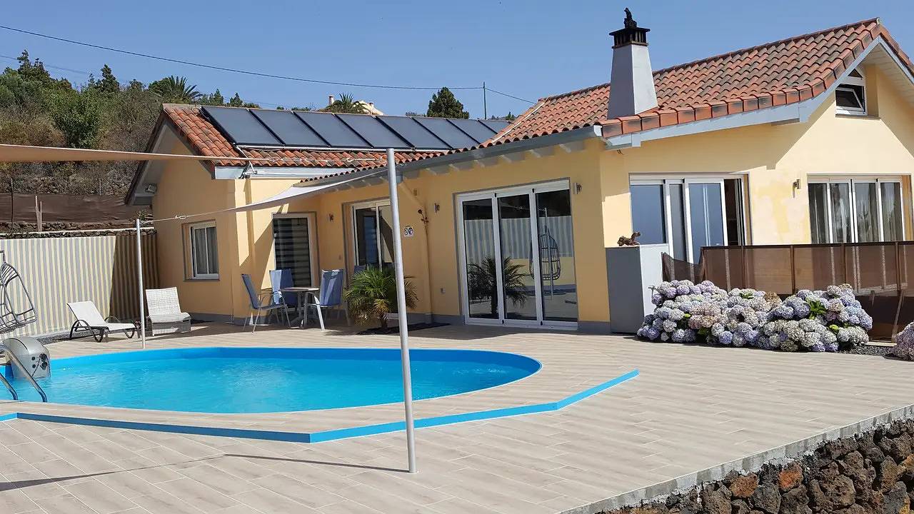 Apartamento vacacional entero, Apartamento de vacaciones para 2 personas con piscina in El Pueblo, Puntagorda