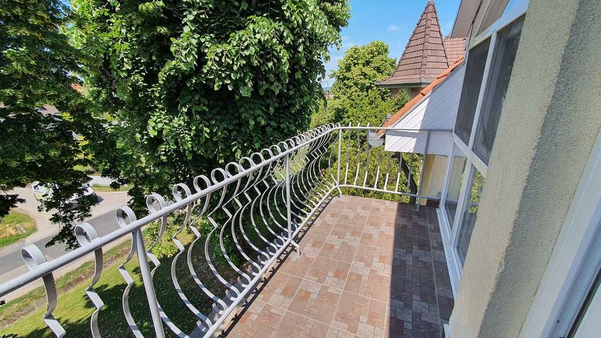 Ganze Ferienwohnung, Ferienwohnung mit Kinderspielplatz und Balkon in Siofok, Siófok und Umgebung