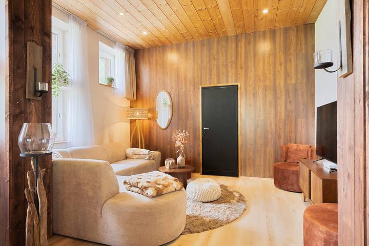 Ferienhaus für 8 Personen, mit Balkon/Terrasse und Terrasse sowie Garten und Pool in Innsbruck und Umgebung - 3