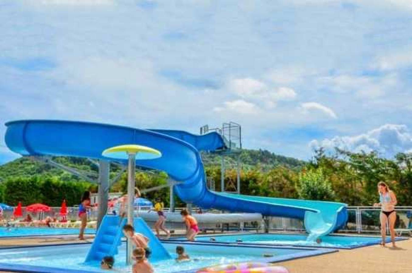 Camping - Parc aquatique - eeicch in Murol, Regionaler Naturpark Volcans d'Auvergne