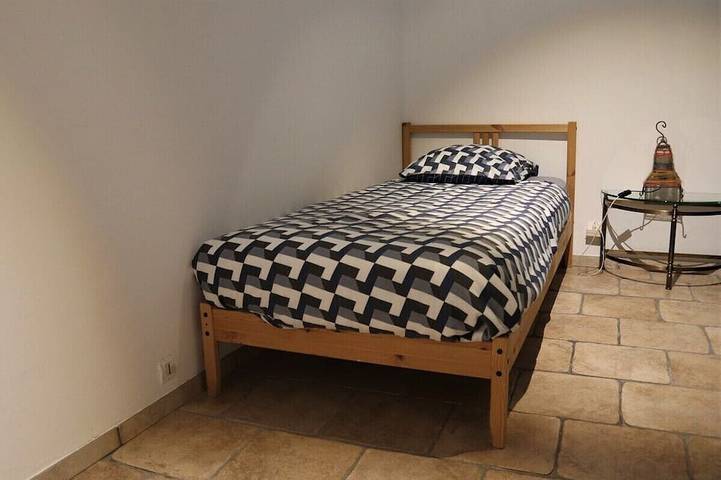 Gîte pour 5 personnes, avec jardin à Lurs - 3