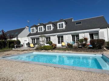 Cottage pour 8 personnes, avec piscine et terrasse à Montlignon